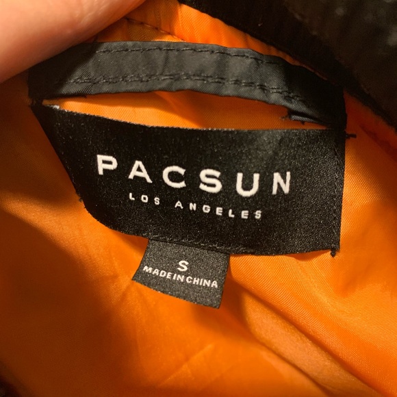 Pacsun OG bomber jacket with lots of zipper pockets - Picture 2 of 4